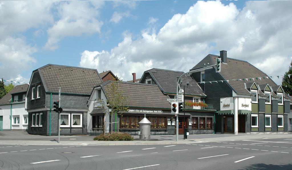 Hotel Heyder Burscheid Eksteriør billede