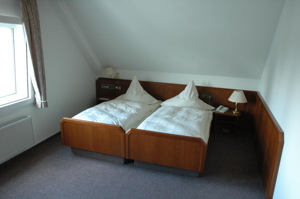 Hotel Heyder Burscheid Eksteriør billede