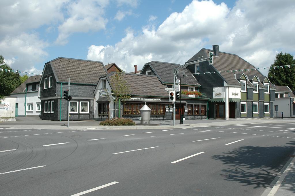 Hotel Heyder Burscheid Eksteriør billede